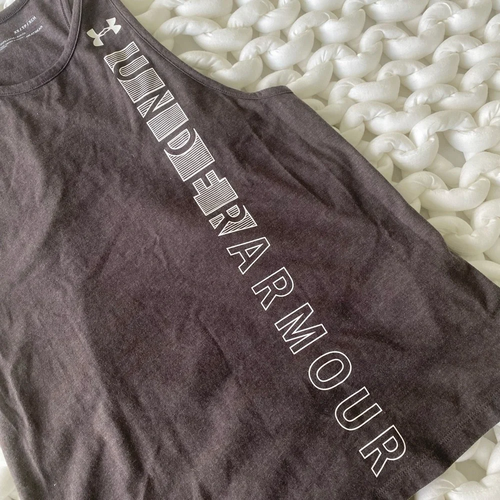 Under Armour Tank - Picture 2 of 5